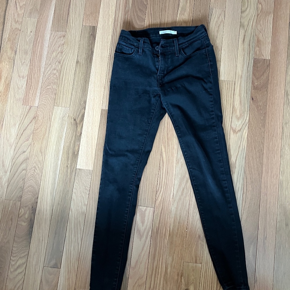 Size 26 BLACK Levi's Super Skinny Jeans